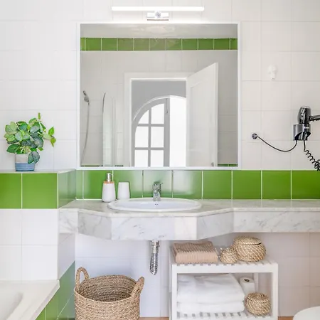 Alma Ocean View Aldeamento Turístico *